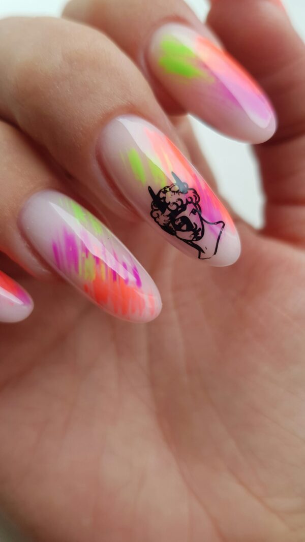 photo-1771441580033-3979bc33627b Nail Art Créatif - Niveau Avancé