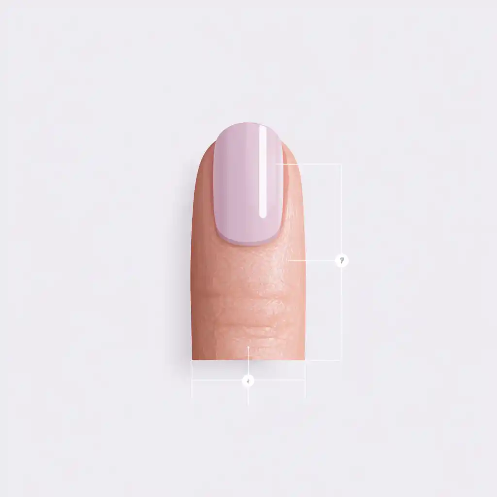 Ongle peint en rose clair.